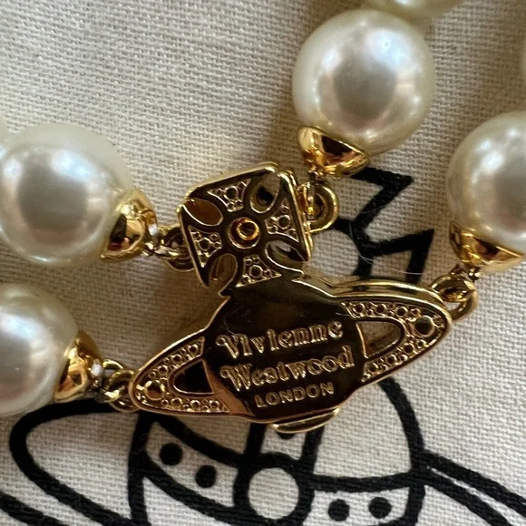 Vivienne Westwood Graziella Faux Pearl and crystal Choker Necklace - Picture 6 of 9